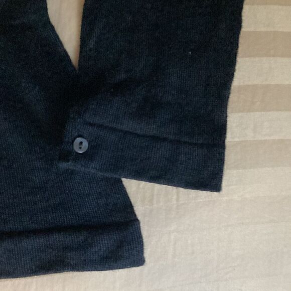 Trend Les Copains Black Wool Turtleneck Sweater with Button Detail. Size 42/6. - Picture 3 of 9